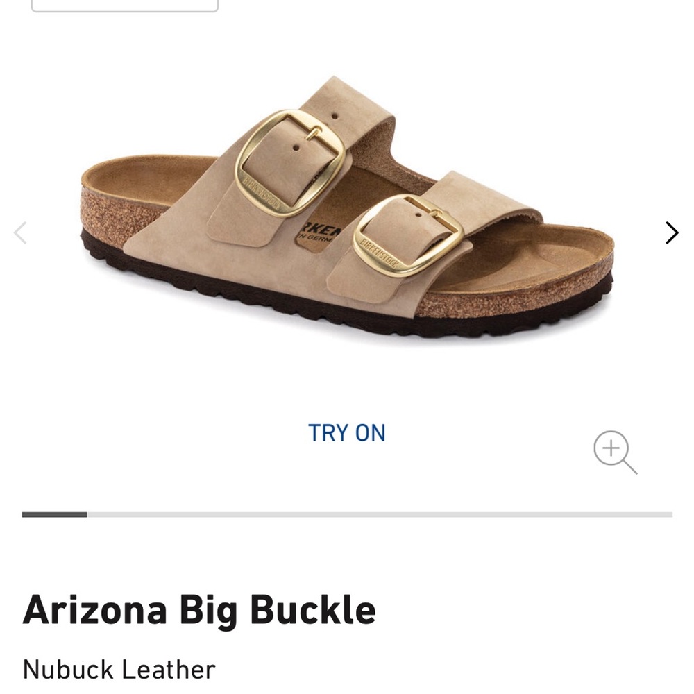 Like new Birkenstock women’s big buckle suede sandals